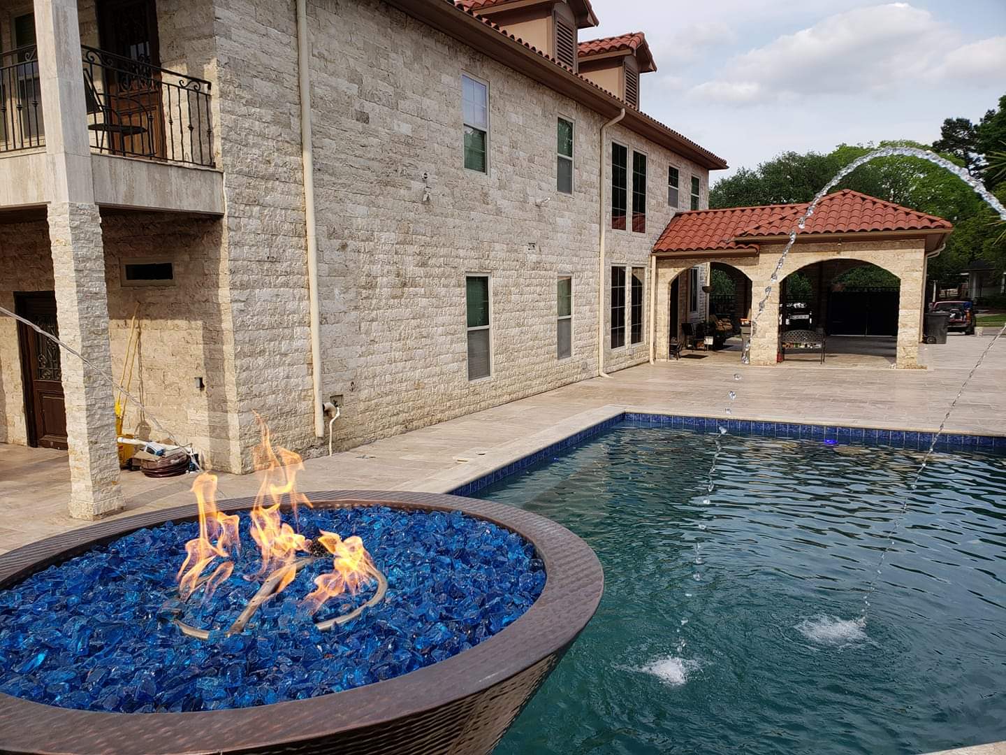 Fire Bowl & Travertine Surround